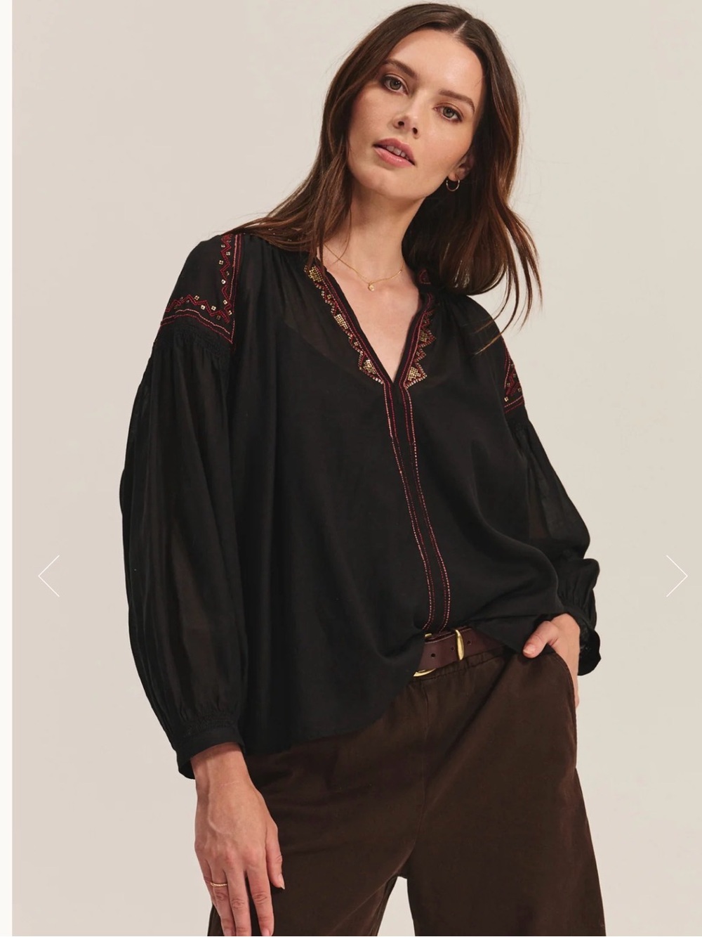 Velvet by Graham and Spencer Bridget Top Blouse Embroidered size Medium NWOT